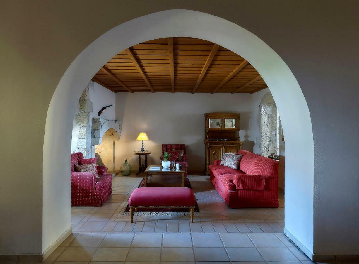 Castello Villa Daphnes - Private Pool & Whirlpool Dhafnes Exterior photo